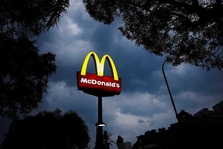 Акции McDonald’s обрушились на 9% после массового отравления