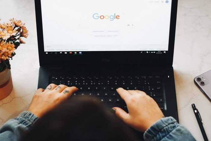 Утром 9 мая украинский сегмент Google заполонили запросы о празднике Победы