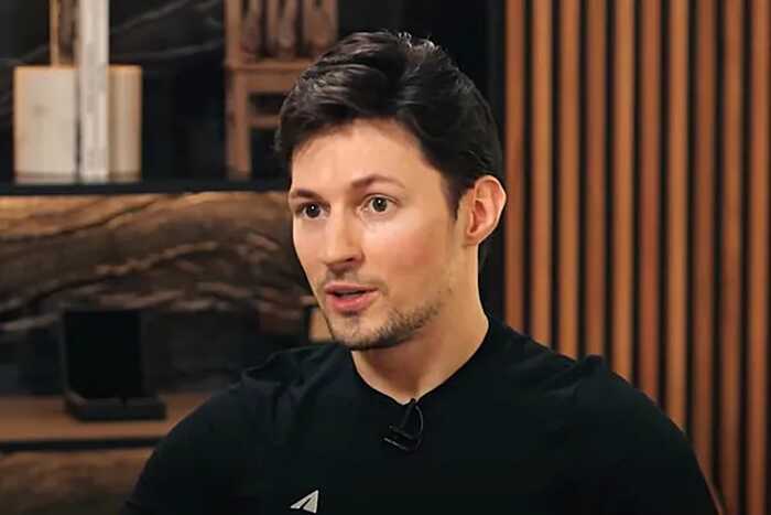Павлу Дурову запретили выезд из Франции в США