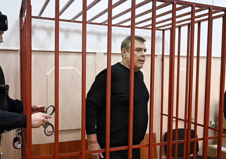 Басманный суд арестовал элитные активы экс-куратора инвестиций Росатома Геннадия Сахарова на 284 миллиона рублей