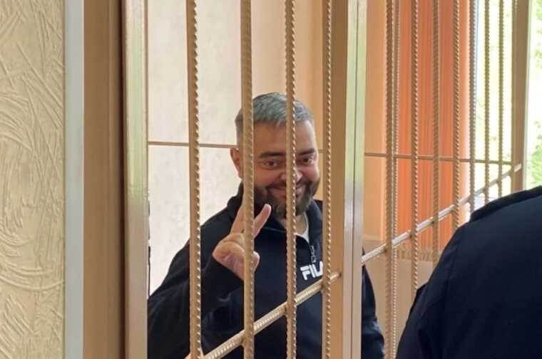Депутата горсовета Новосибирска Игоря Украинцева обвинили в получении взятки на 3 миллиона рублей