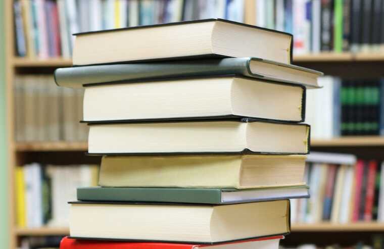 Силовики устраивают облаву на продавцов ЛГБТ-книг по всей России