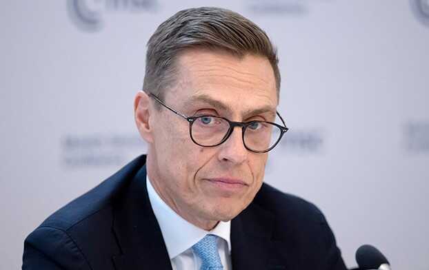 Финский президент играет роль посредника между США и Украиной