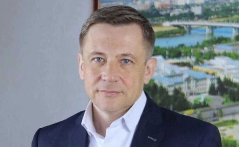 Экс-депутат и генеральный директор компании «Омскэлектро» Юрий Жуковский взят под арест по обвинению в превышении полномочий