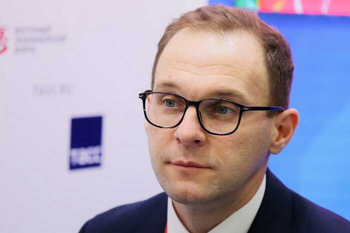 Как бывший глава Роснедр Евгений Петров с подельниками разворовал лицензии на российских недрах