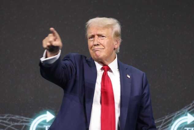 На фоне угрозы новых санкций Трамп заявил о прогрессе после встречи Уиткоффа с Путиным