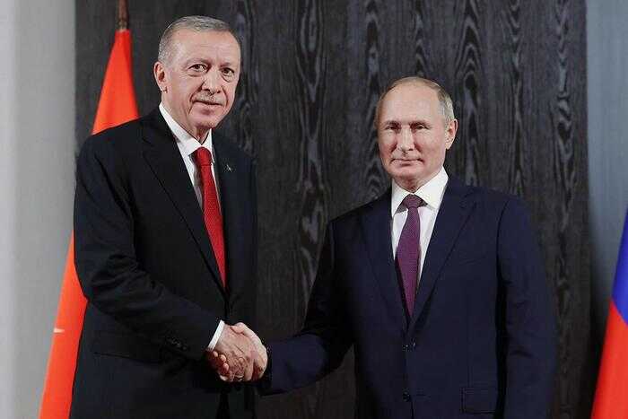 Путин и Эрдоган обсудили переговоры в Стамбуле и вероятную встречу президентов России и Украины
