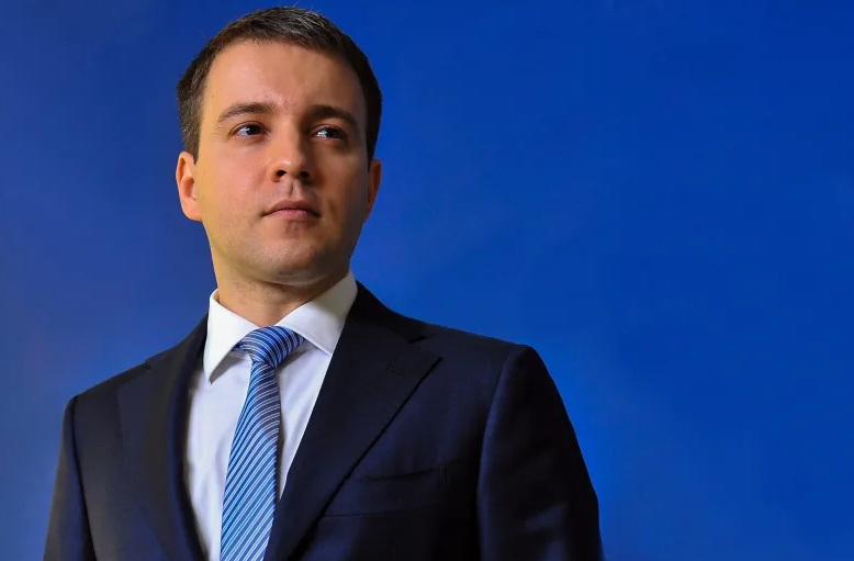 Робот возьмется за Дениса Фролова, или Росатому потребовались дивиденды